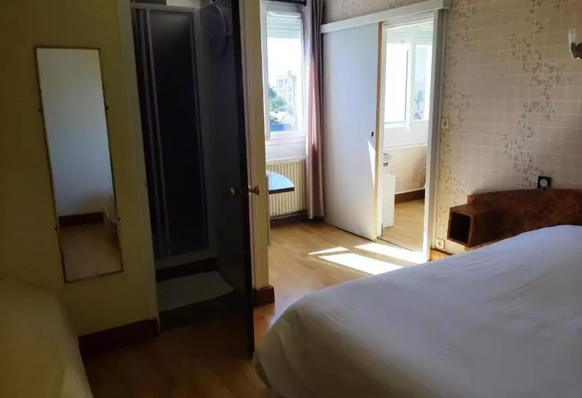 ホテル Home Des Pins Sarl