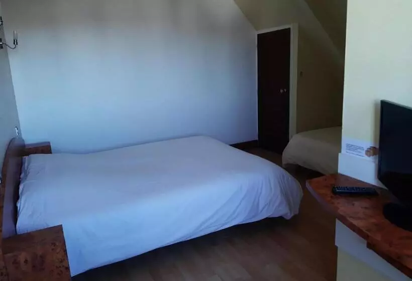 ホテル Home Des Pins Sarl