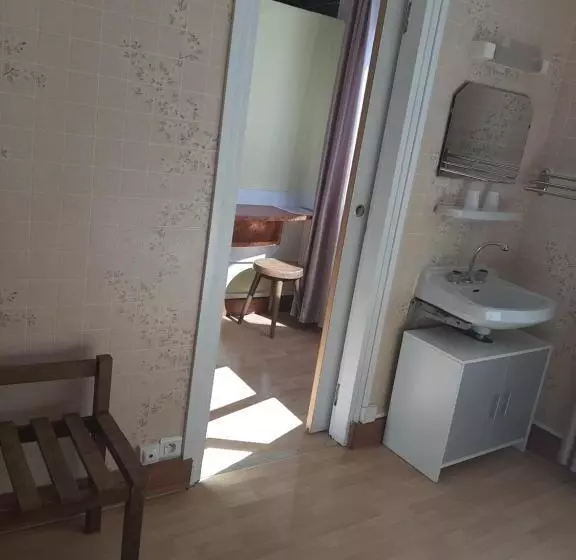 ホテル Home Des Pins Sarl