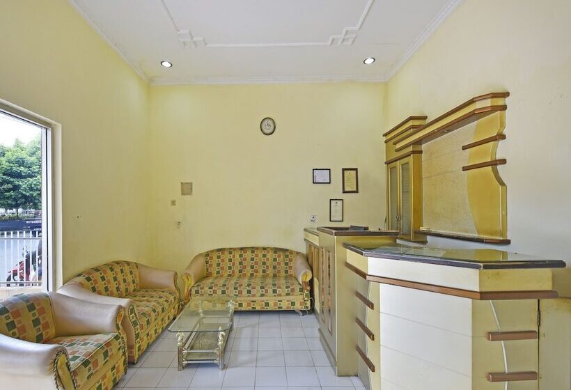 בית מלון כפרי Oyo 3722  Mutiara