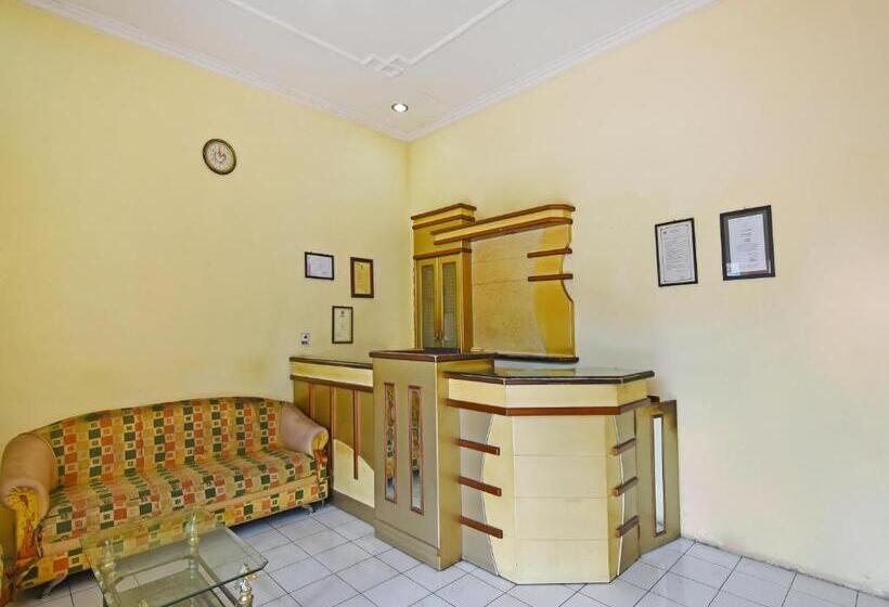 בית מלון כפרי Oyo 3722  Mutiara