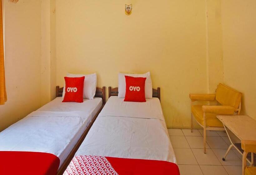 בית מלון כפרי Oyo 3722  Mutiara