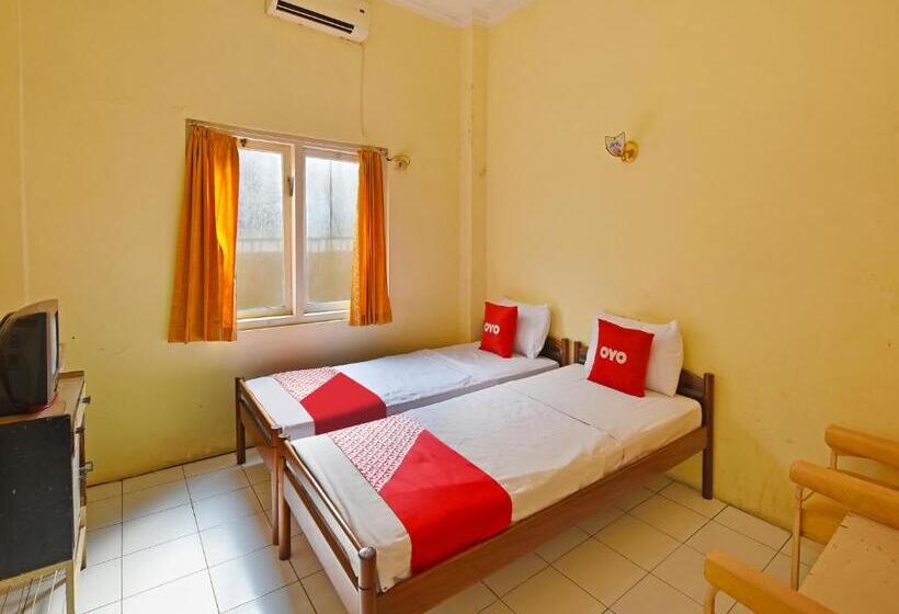 בית מלון כפרי Oyo 3722  Mutiara