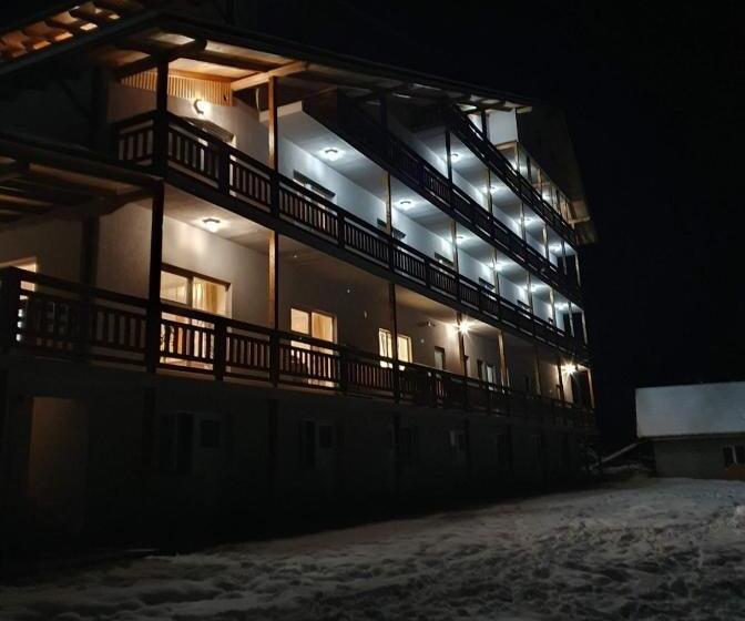 هتل Perla Apusenilor