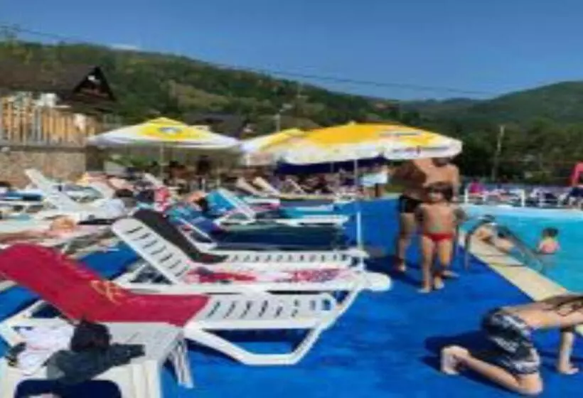 هتل Perla Apusenilor