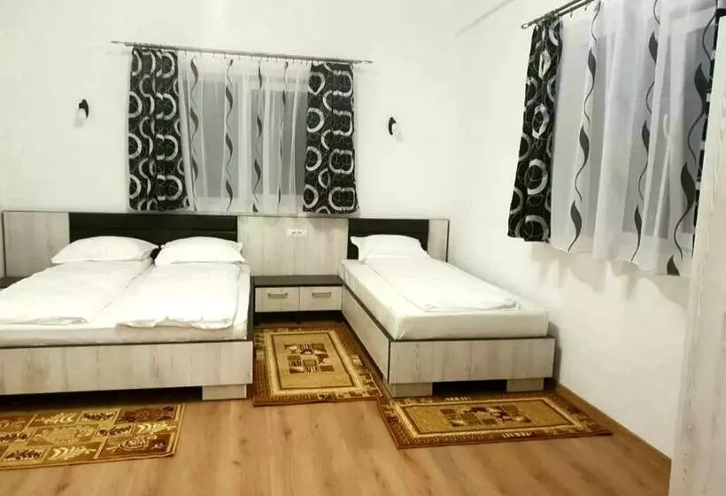 هتل Perla Apusenilor