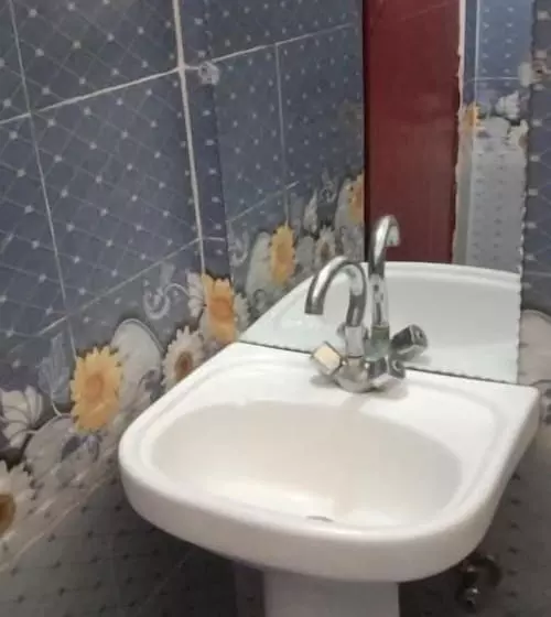 پانسیون Autobahn Guest House