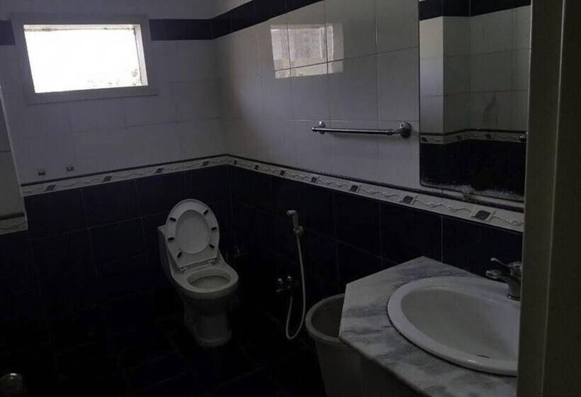 پانسیون Autobahn Guest House