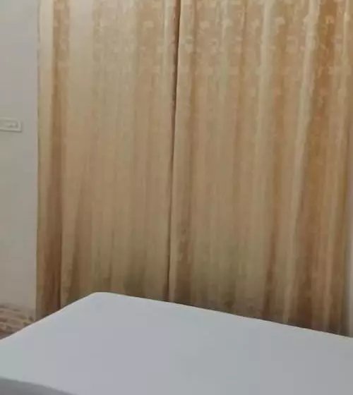 پانسیون Autobahn Guest House