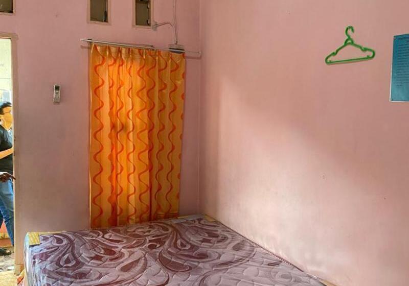 פנסיון Homestay Lestari Makassar