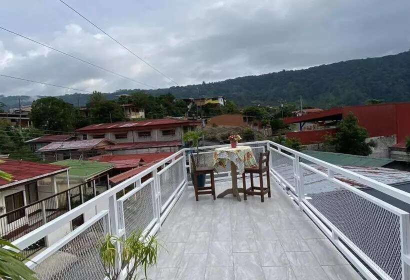 Aamiaismajoitus (B&B) Pacuare Turrialba