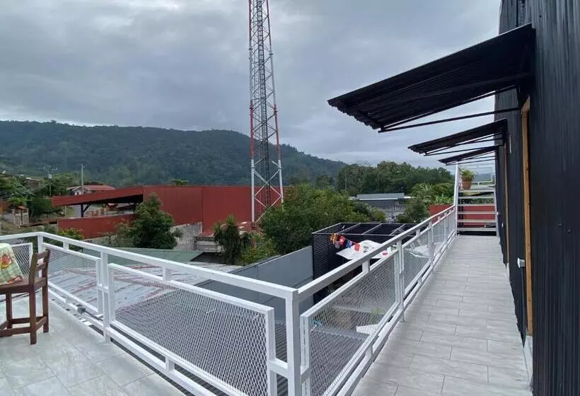 Aamiaismajoitus (B&B) Pacuare Turrialba