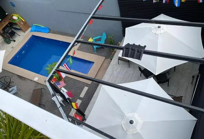 Aamiaismajoitus (B&B) Pacuare Turrialba