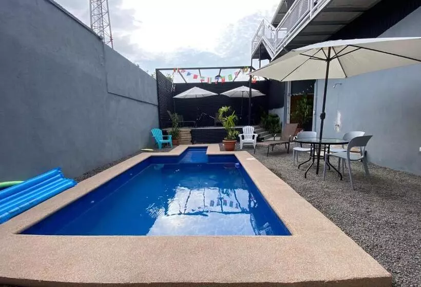 Aamiaismajoitus (B&B) Pacuare Turrialba