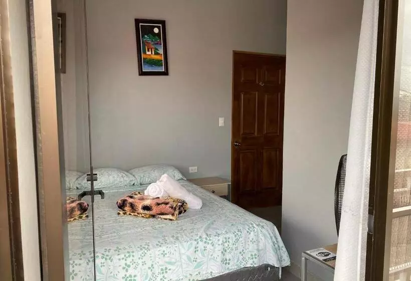 Aamiaismajoitus (B&B) Pacuare Turrialba