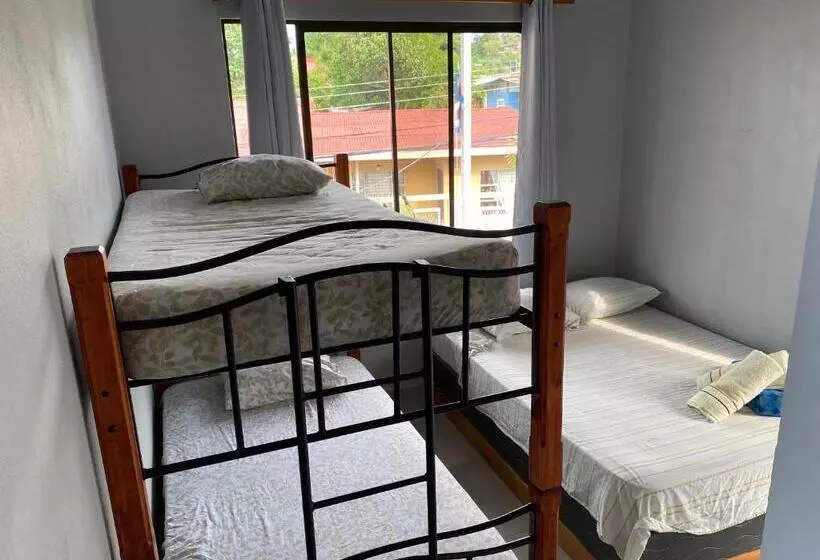 Aamiaismajoitus (B&B) Pacuare Turrialba