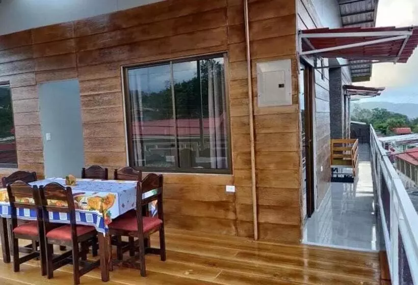 Aamiaismajoitus (B&B) Pacuare Turrialba