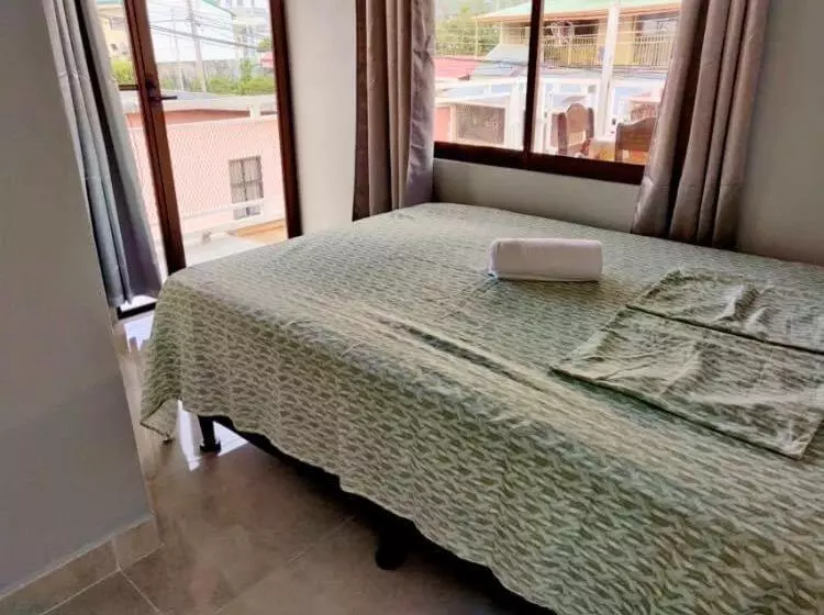 Aamiaismajoitus (B&B) Pacuare Turrialba