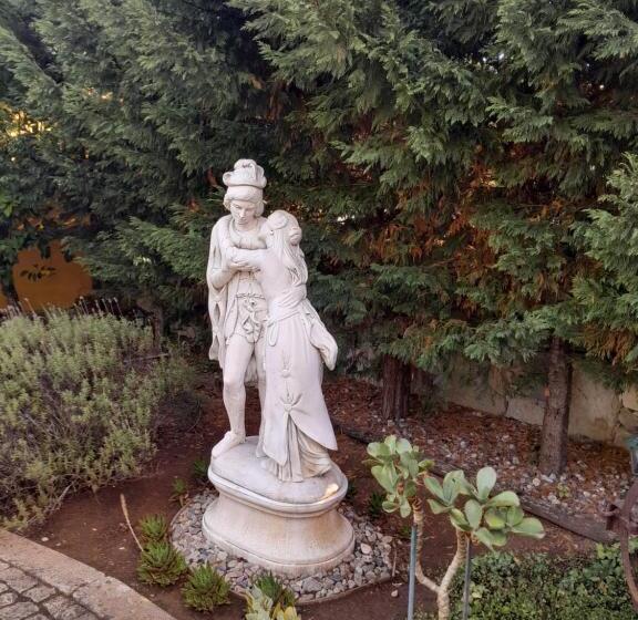 تختخواب و صبحانه Refugio Das Artes