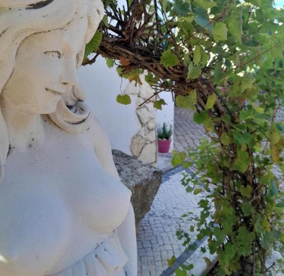 تختخواب و صبحانه Refugio Das Artes