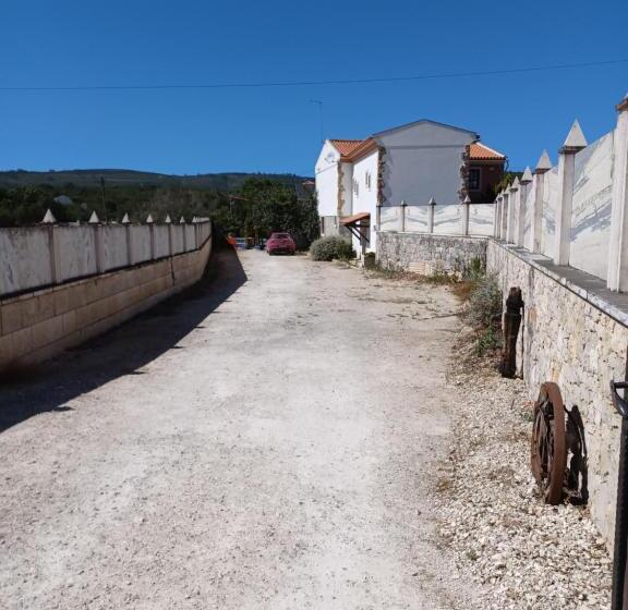 تختخواب و صبحانه Refugio Das Artes