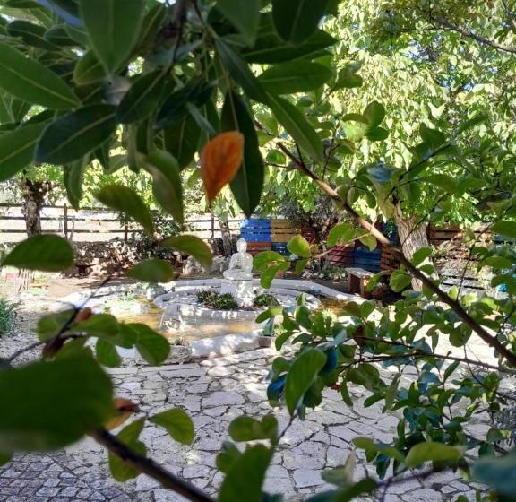 تختخواب و صبحانه Refugio Das Artes