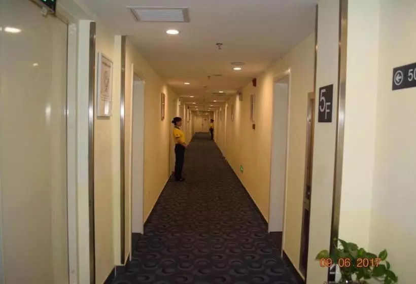 Hotelli 7days Inn Xianyang Cinema Cross Center Plaza