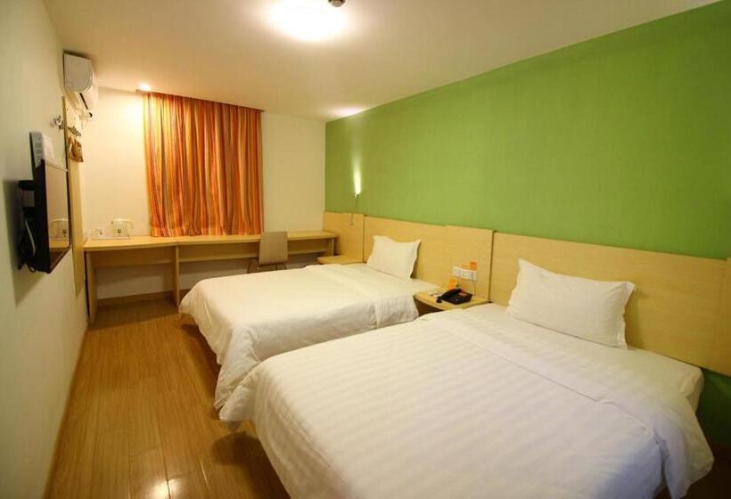 Hotel 7days Inn Zhuhai Doumen District Government Pedestrian Street