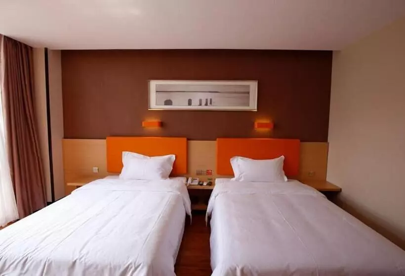 Hotelli 7days Premium Chengdu Dufu Thatched Cottage