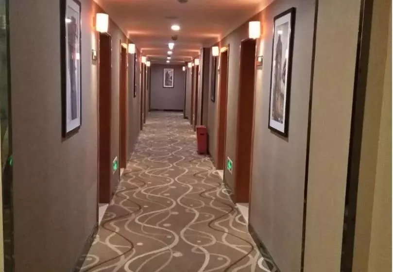 ホテル 7 Days Premium·zhuzhou Chaling Bus Station