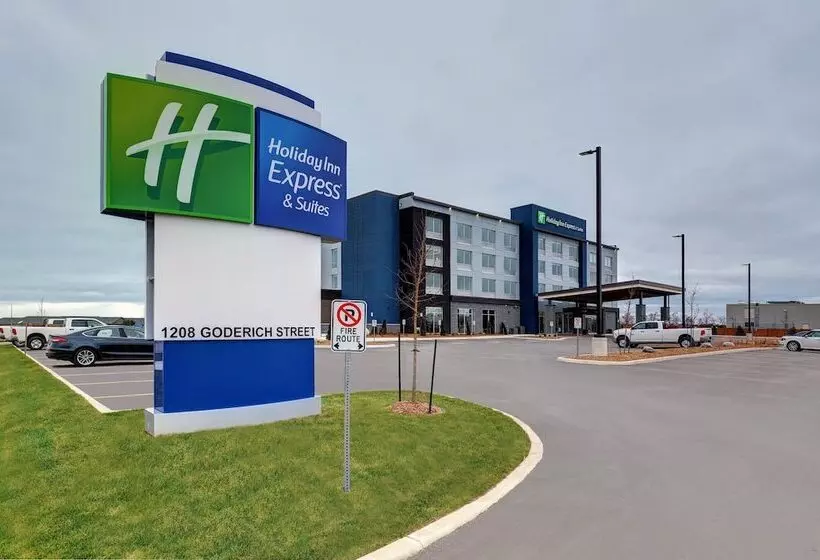 ホテル Holiday Inn Express & Suites Port Elgin