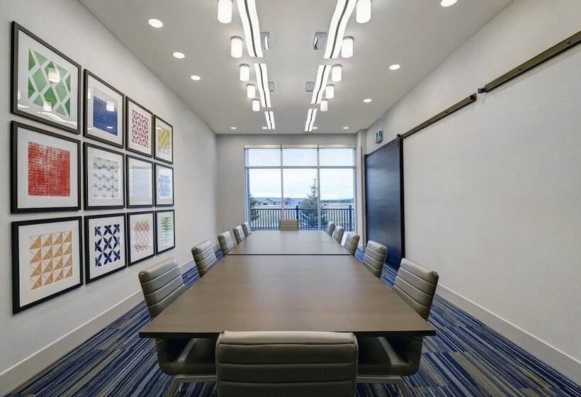 ホテル Holiday Inn Express & Suites   Port Elgin