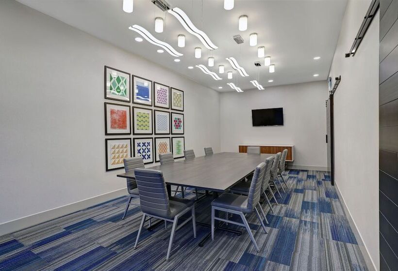 ホテル Holiday Inn Express & Suites   Port Elgin