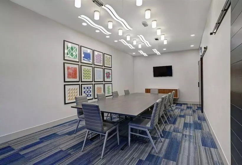 ホテル Holiday Inn Express & Suites Port Elgin