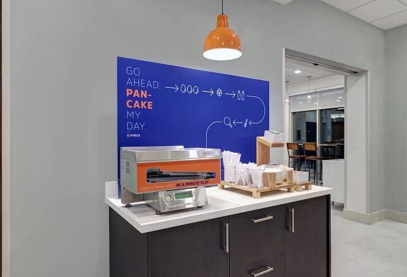 ホテル Holiday Inn Express & Suites   Port Elgin