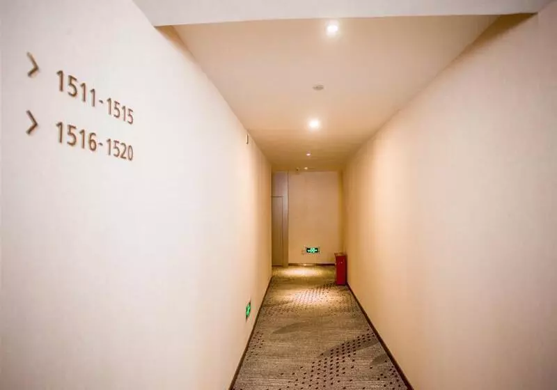 Lavande Hotel Dongguan Houjie Convention Cente Shanmei Subway Station