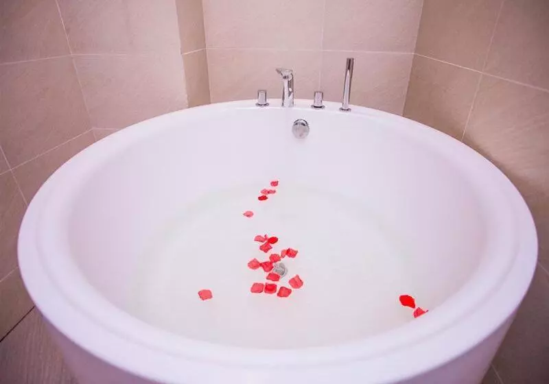 Lavande Hotel Dongguan Houjie Convention Cente Shanmei Subway Station