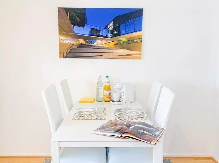 Relax Aachener Boardinghouse Premium 1