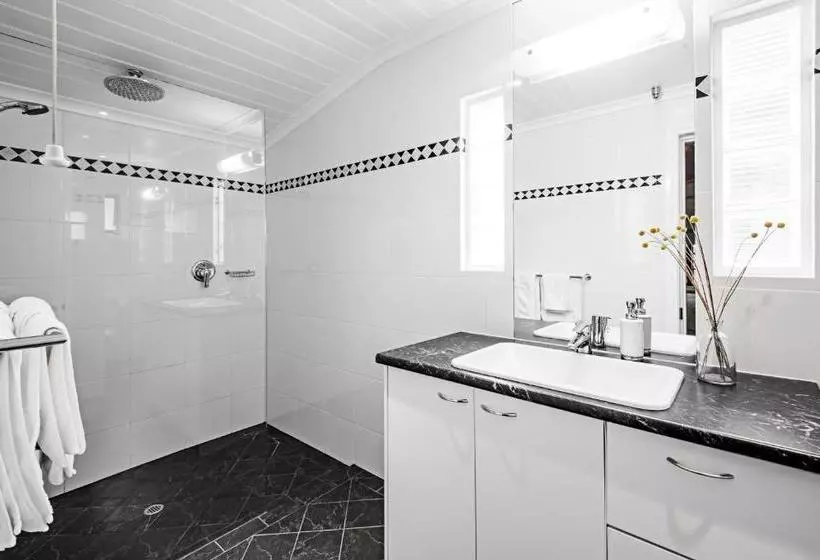 Aamiaismajoitus (B&B) Lucy's Cottage