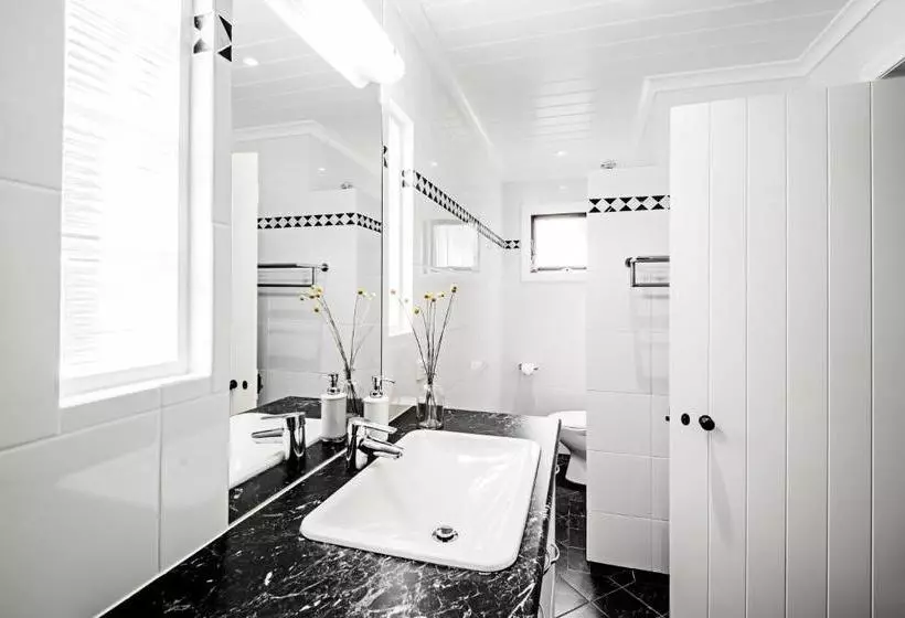 Aamiaismajoitus (B&B) Lucy's Cottage