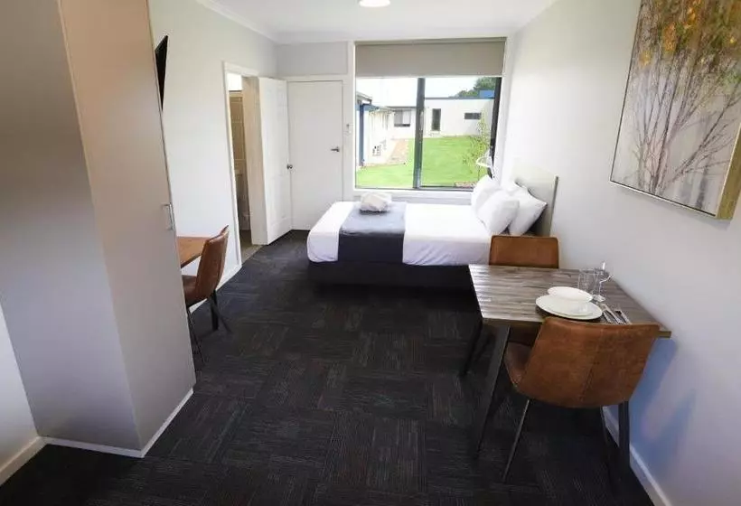 Eastend Studio Apartments