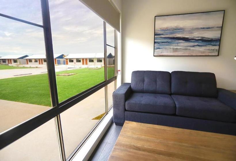 Eastend Studio Apartments