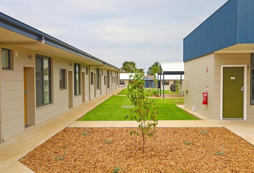 Eastend Studio Apartments