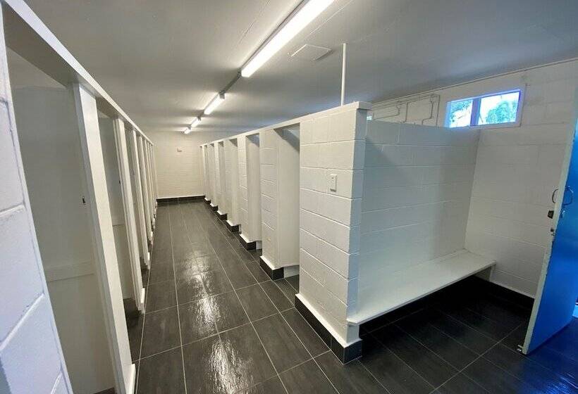 בית מלון כפרי Bundaberg Park Village