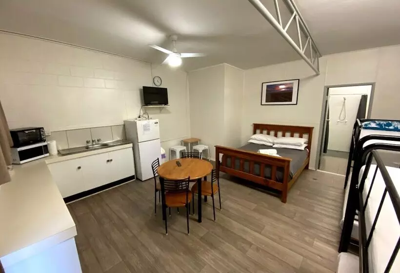 Hotelli Bundaberg Park Village