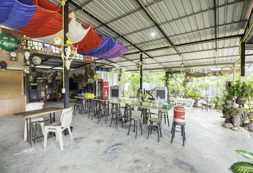 Hotel Oyo 999 Baan Pak Rom Ruen