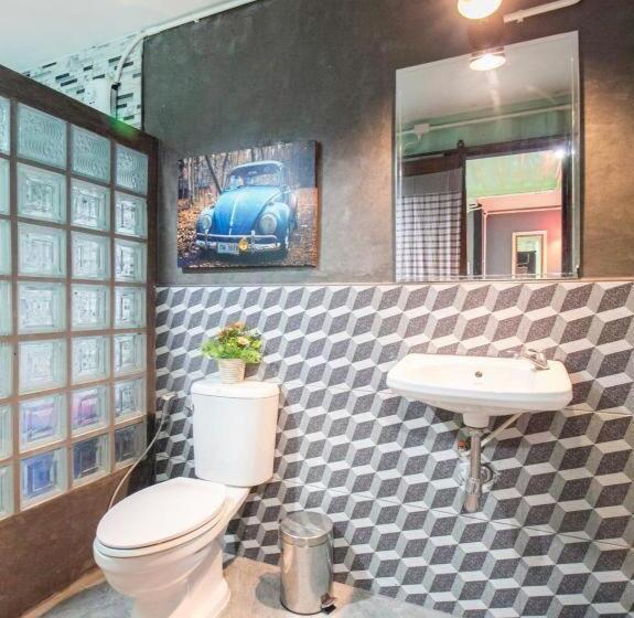 Hotel Oyo 999 Baan Pak Rom Ruen