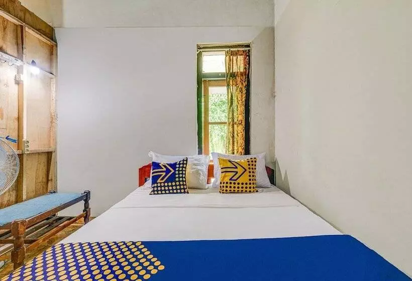 Hotelli Reddoorz At Pondok Eyang Obi Sleman