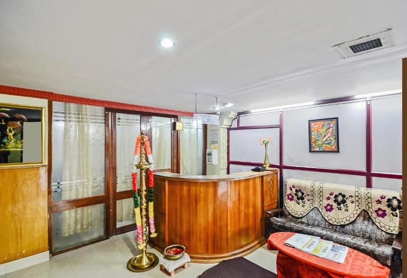 ホテル Vaccinated Staff  Spot On 46163 Amith