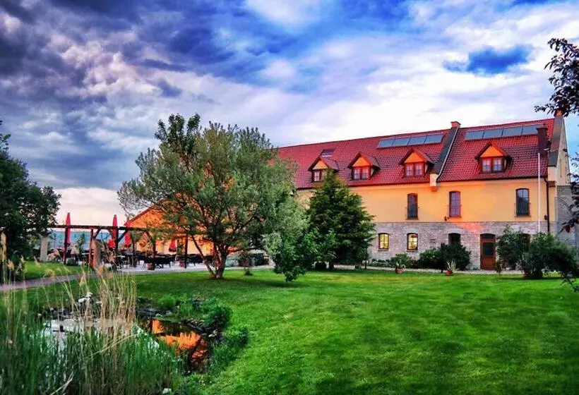 Hotelli Und Restaurant Rittergut Kreipitzsch